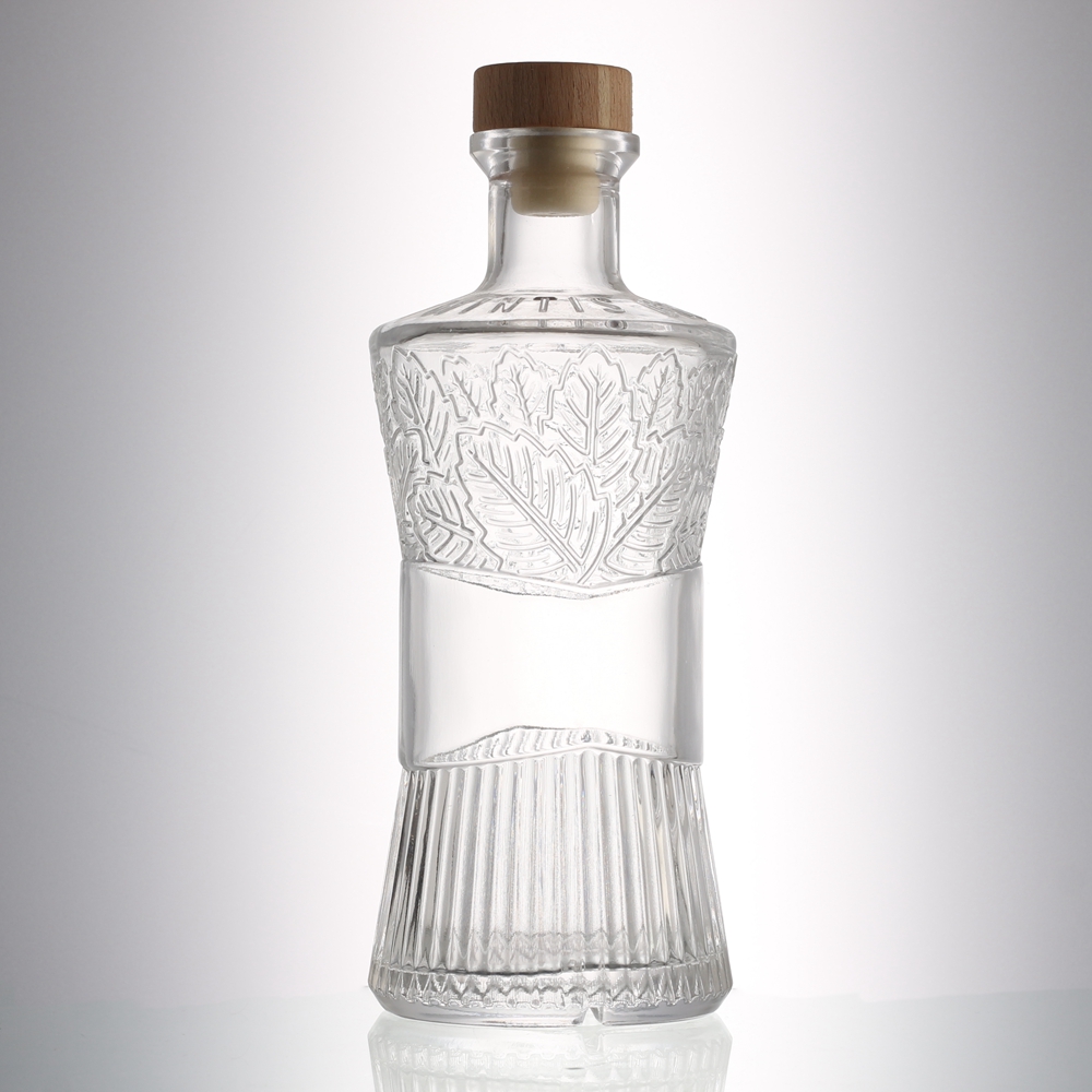 Carving Customization Round Shape 700 ml Empty Emboss Glass Bottles