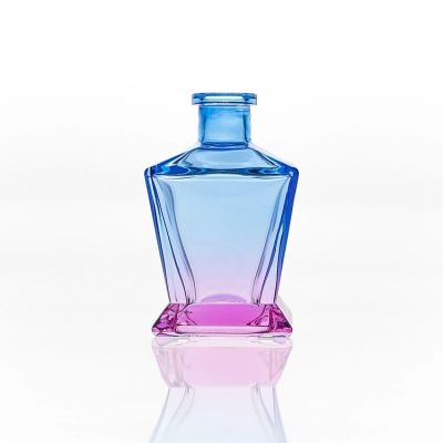 Unique Shaped 150ml 5oz Coloured Home Decorative Bottles Aroma Reed Diffuser Glass bottle with Cork Stopper 