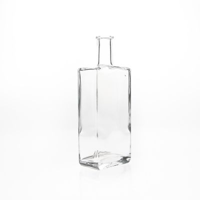 Manufacturer 480ml 16.5oz Flat Square Flint Crystal Glass Spirit Wine Bottle with Wooden Cork Stopper 