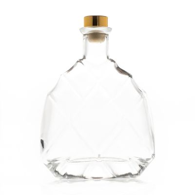 Customer Logo Printed 700ml Empty Large Alcohol Bottles 24oz Crystal Glass Spirit Bottle for Sale