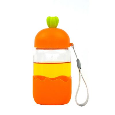 Product description 350ml glass water bottle with Safe silicone shell
