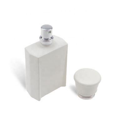 Wholesale 30ml Fashion Design Square White Spray Empty Perfume Bottle Arab 