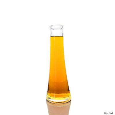 China Unique Shape 250ml Clear Glass Liquor Bottle for Rum 