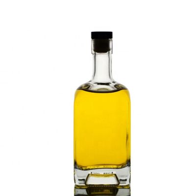 500ml glass bottle for whisky vodka gin glass bottle with wood cork 