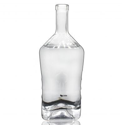 Superior Quality Crystal Glass 700ml Xo Cognac Rum 500ml Brandy Bottles 