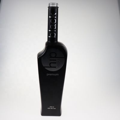 High Quality Custom painted different Black colors 750ML Vodka glass bottles with silk-screen printing 