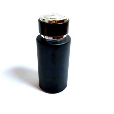 Classic Black Cylindrical Perfume Bottle 100 ml For Men 