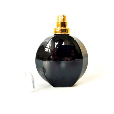 New Shaped Black Flat Round Perfume Bottle Glass 30ml With Gold Mist Spray