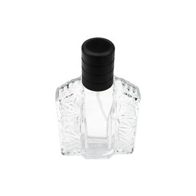 Square 90ml Clear Glass Embossed Fancy Perfume Spray Bottle 