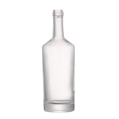 Wholesale 700ml Vodka Spirit Glass Bottle for Liquor with cork 
