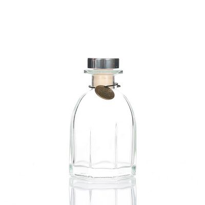 Luxury 150ml Decorative Octagonal Shape Aroma Glass Diffuser Bottle With Cork 