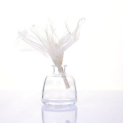 Hot sale Decorative 100ml Clear Round Aroma Reed Diffuser Glass Bottle 