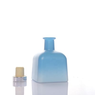 Wholesales180ml Matte Gradient Blue Tent Shaped perfume reed diffuser glass bottle 