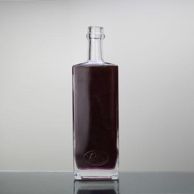 Custom 750ml Glass Whisky Square Whiskey Bottle 