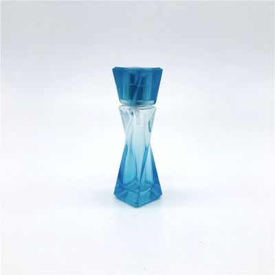 Fancy Design 15ml Small Glass Refillable Perfume Bottle with spray and Cap