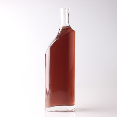 Latest design international standard 750 ml glass brandy bottle with crowns 