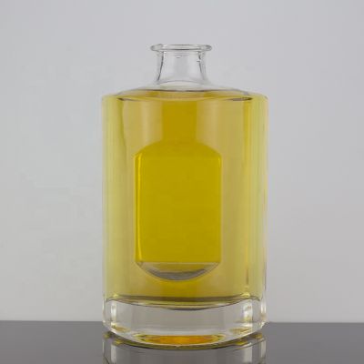 Custom Unique Shape Top Grade 700ml Vodka Glass Bottle Thick Bottom For Cork Sealed 