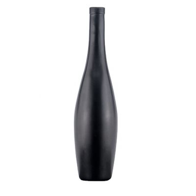 700ml Competitive Price Unique Shaped Matt Black Color Liquor Spirits Glass bottle For Vodka Whiskey Gin Brandy With Cork Top 