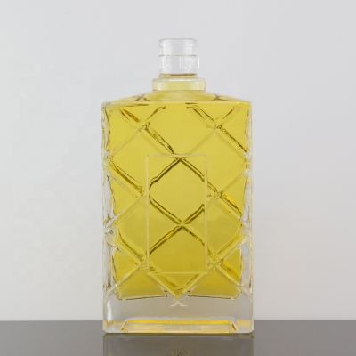 Custom Luxury Embossed Design 500ml Whisky Glass Bottle With Thick Bottom