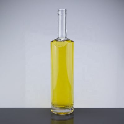 Competitive Price 750ml Empty Super Flint Glass Vodka Bottles For Cork