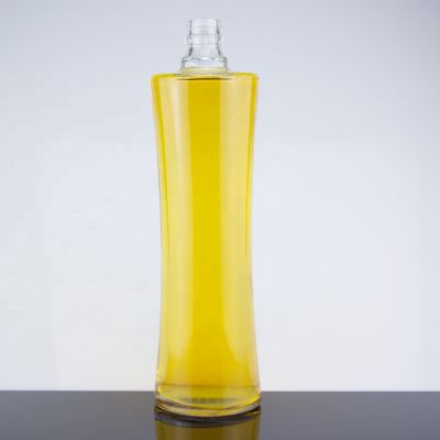 750ml Thin Glass Bottle For Liquor Spirits Customized Design Short Neck Bottle With Corks 