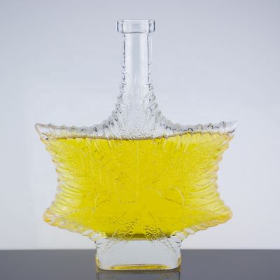 Maple Leaf Shape 750ml Elegant Brandy Glass Bottle Customized Thick Bottom