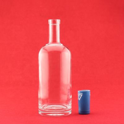 Cylindrical Glass Vodka Bottle With lid 700ml Cylinder Glass Bottle Vodka 