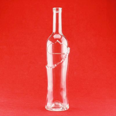 Latest Model Fashion Design Custom Made Embossed Anaglyph whisky Glass Bottle With cork 