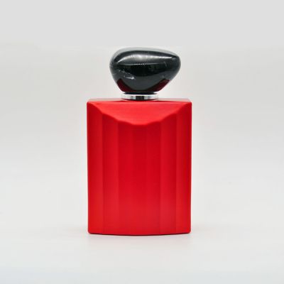 Empty high quality OEM customized design red rectangular glass perfume bottle with spray stone cap 