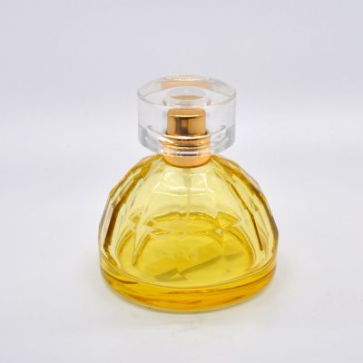 Beautiful design 50 ml two-color hemispherical glass crystal perfume spray bottle 