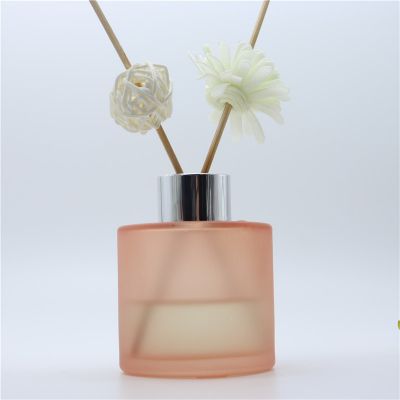 Factory supply Customize paint color glass rattan diffuser bottle with cork