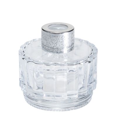 Factory Embossed Round Fragrance Bottle Aroma Small 100ml Glass Reed Diffuser Bottle With Cap 
