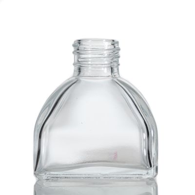 Manufacturer Pagoda Shaped Clear Empty 100ml Aroma Diffuser Bottle For Home 