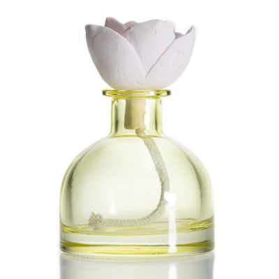 Custom Oval Shaped 90ml Yellow Glass Fragrance Bottle Aroma Spray Bottles For Diffuser 