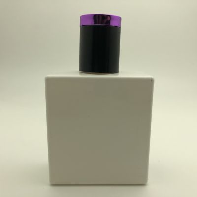 Hot sale rectangular clear 50ml perfume bottle with cap in stock