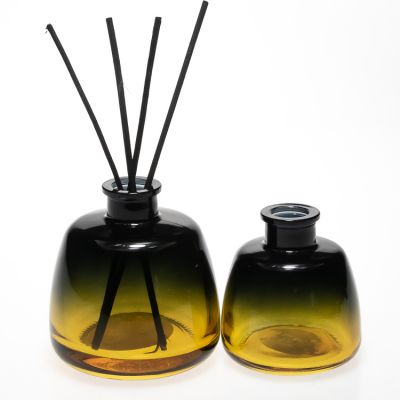 Glass bottle supplier round aroma oil bottle 100ml reed diffuser bottle with rattan stick