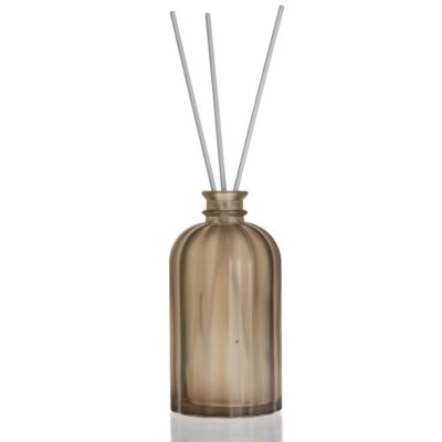 Wholesale 200ml Aroma Oil Bottle Recycle Matte Reed Empty Diffuser Bottle With Sticks