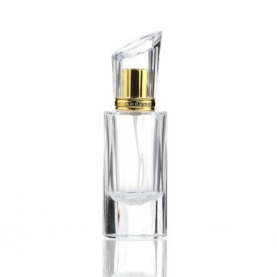 Unique 50ml Crystal Glass Perfume Bottle Portable Spray Bottle Makeup Tools Refillable Bottles with golden cap