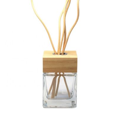 New Design Square Reed Diffuser Glass Bottle Black 200ml with Reed Sticks with Wooden tops
