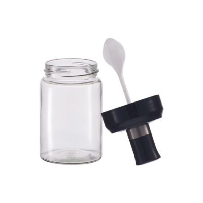 Hot Sale Clear Round Condiment Glass Bottle 250 ML Spice Jar With Plastic Black Spoon For Spice