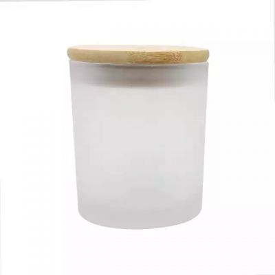 Factory wholesale frosted candle glass jars with bamboo lids, colors can be customized