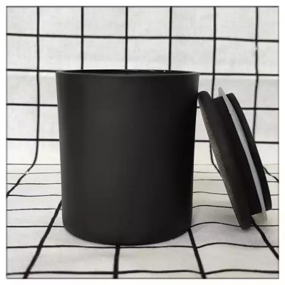Factory custom black matte glass candle holder with bamboo lid can be used for home decoration