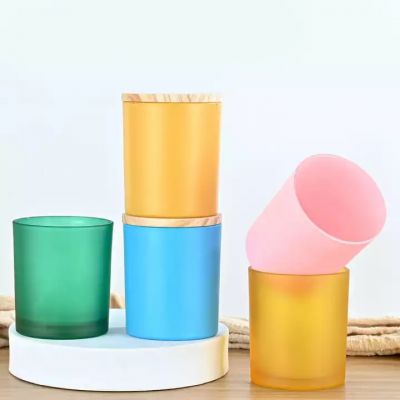 Wholesale Luxury Empty Colored Glass Candle Jar Container with Bamboo Cork Lids in Bulk for Soy Wax Scented Candle Making