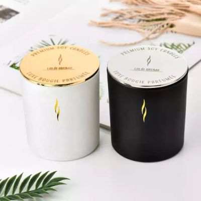 Simple matte white and matte black 6oz 10oz 14oz glass candle jar glass with customized logo and wooden lid