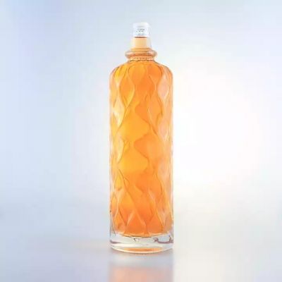 Unique Design Lines Embossing 750cc Liquor Glass Bottle Empty Clear Bottle For Vodka