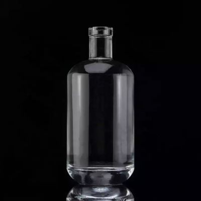 Fancy Design Round Vodka Glass Bottle 750ml Transparent Heavy Bottle With Cork