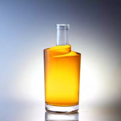 Hot Sale Clear Empty Flint Glass Bottle 750ml Cylinder Shape Brandy Bottle For Wholesale