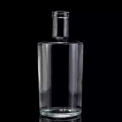 2020 Newly Developed Round Shaped 750ml Rum Glass Bottle Popular Design Premium Glass Bottle In China