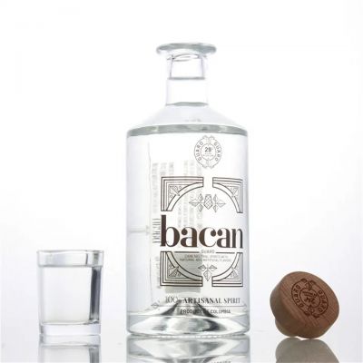Customized logo 750ml 700ml spray color extra flint whisky liquor gin vodka rum tequila glass bottle with cork cap