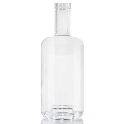 Factory Direct Sale Brand New 700ml Vodka Bottle With Cork Design Water Glass Bottle For Tequila Whisky